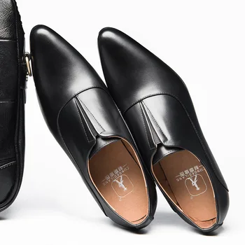 במגמת עור אמיתי עסקי גברים נעלי שמלה להחליק על אביב קיץ עקבים גבוהים להעצים מותג שחור נעליים חומות.